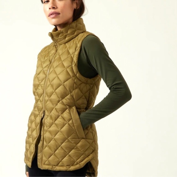 ATHLETA Whisper Featherless Puffer Vest Sz 3X Tapestry Gold - Picture 1 of 4